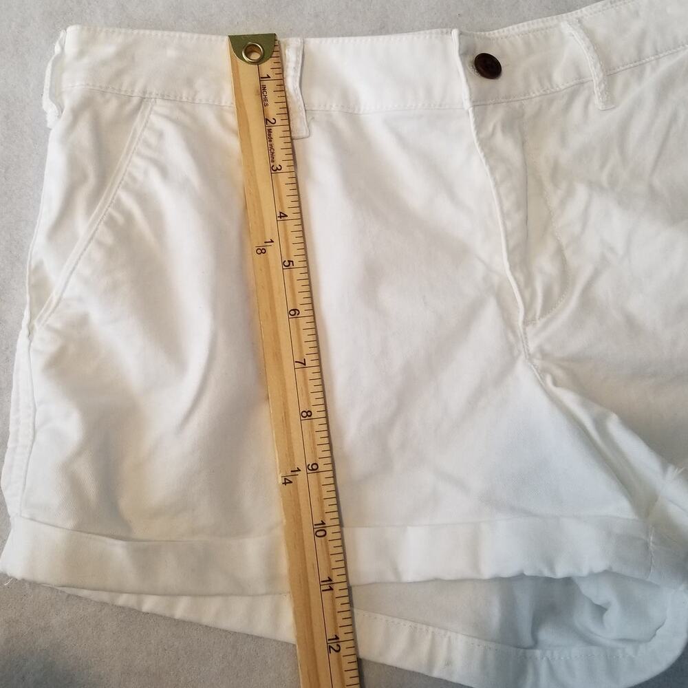 Abercrombie & Fitch Rolled Cuff White Denim Shorts, Size 30R - Picture 9 of 10